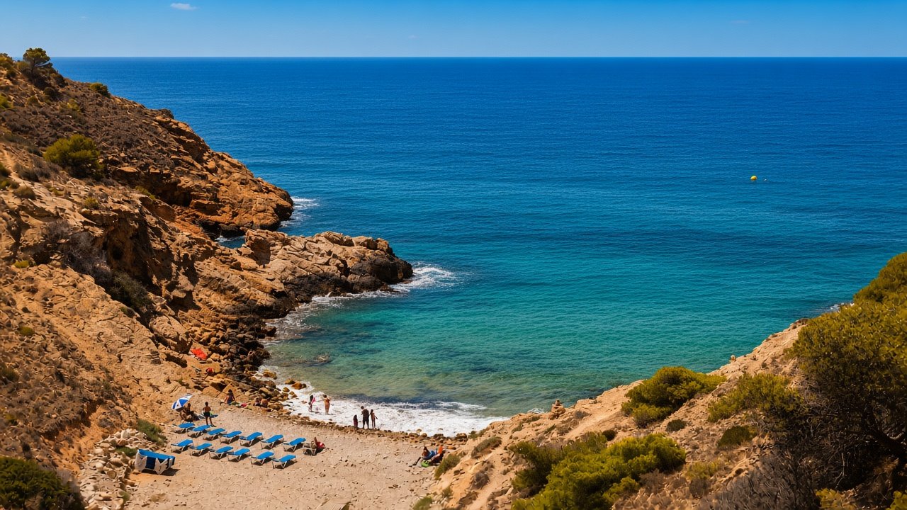 Cove and coast of Serra Gelada